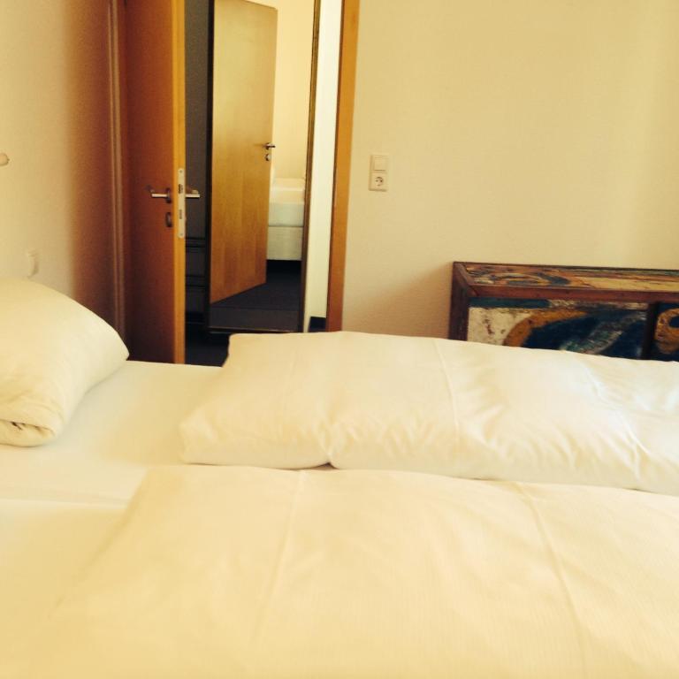 Hotel Seepromenade Меерсбург Номер фото
