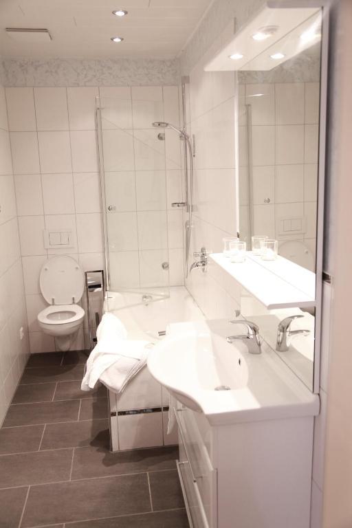 Hotel Seepromenade Меерсбург Экстерьер фото